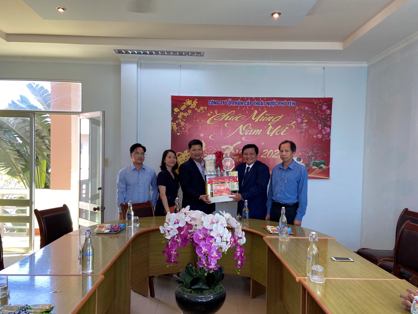 Lãnh đạo Thành phố Tuy Hòa đến thăm và chúc Tết Công ty CP Cấp thoát nước Phú Yên nhân dịp Tết Tân Sửu  - 2021